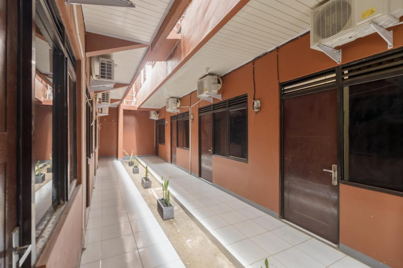 Reddoorz Syariah Near Siloam Hospitals Bulak Kapal Hotel Bekasi Buitenkant foto