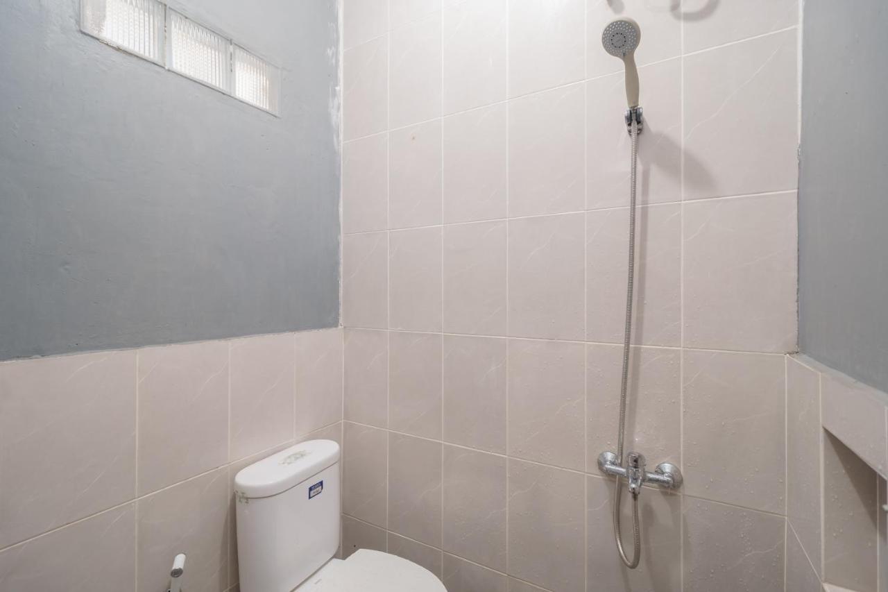 Reddoorz Syariah Near Siloam Hospitals Bulak Kapal Hotel Bekasi Buitenkant foto